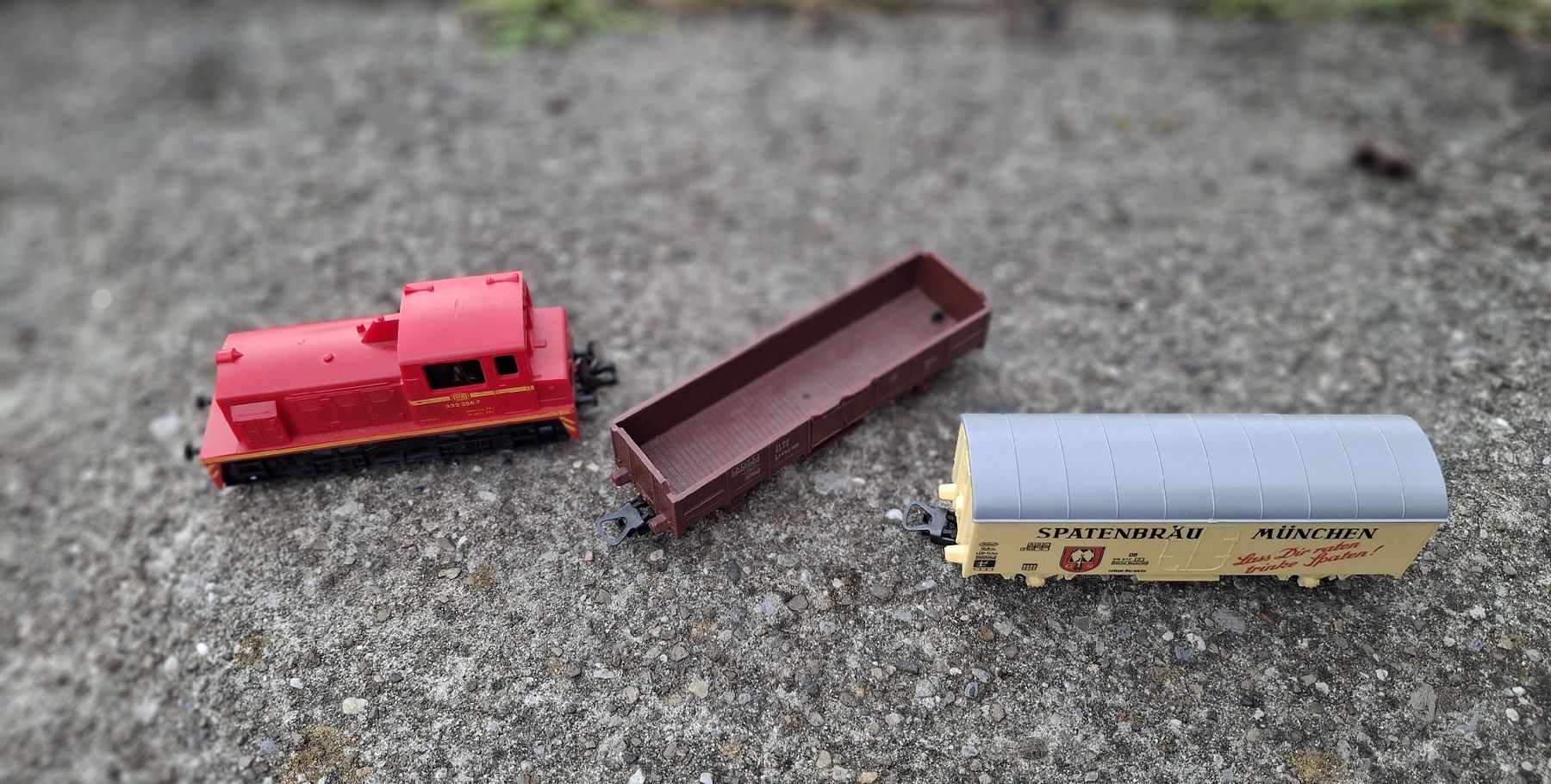 Lima Modelleisenbahnen: Lima HO Zugset mit Gleisen – Gebraucht aus Bäriswil BE von vonys