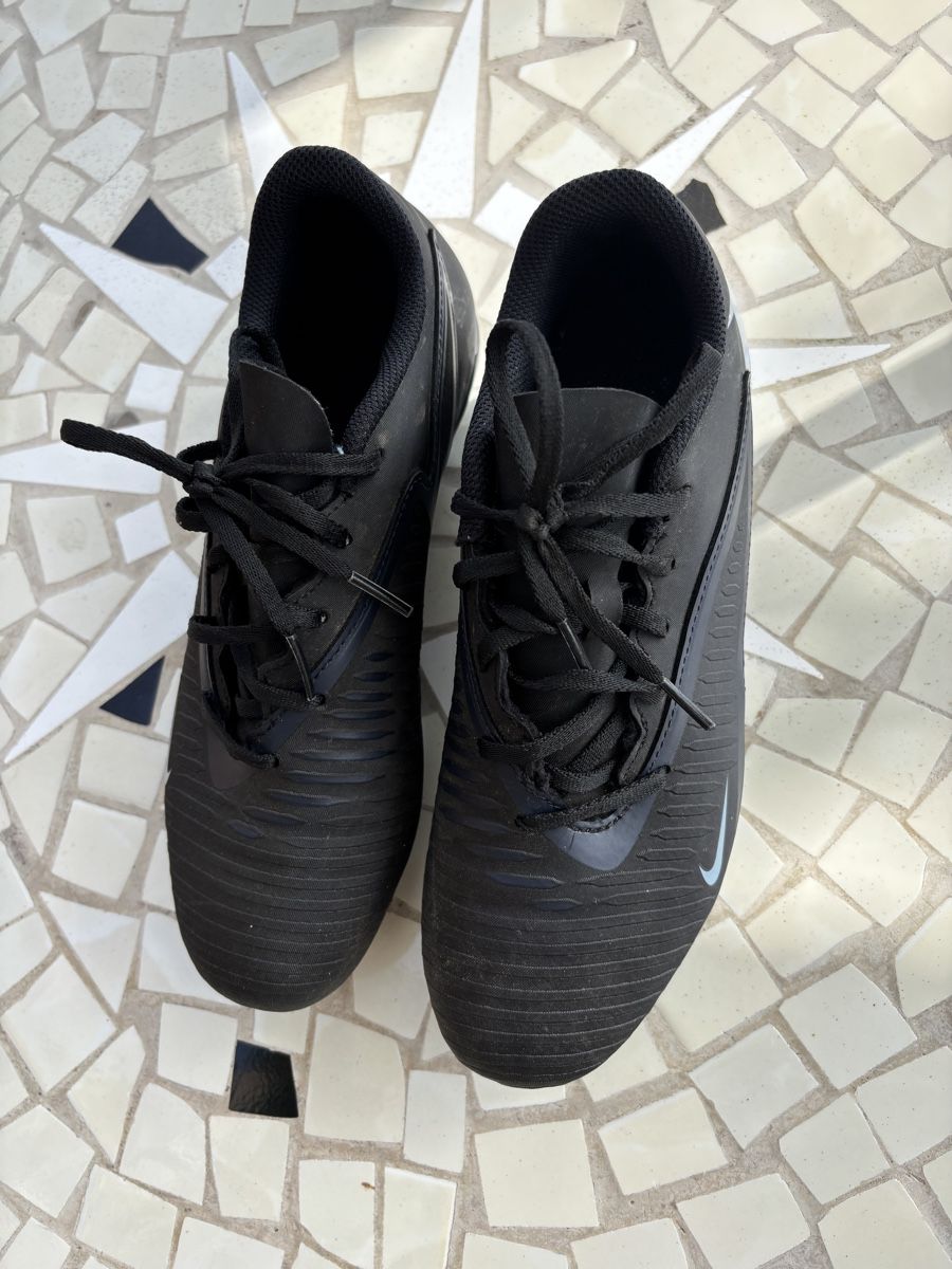 Altro in Alpinismo & Escursioni: Crampon Nike.Pointure 38 – Usato da Delémont venduto da Vendeur_3 4