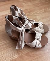 Sommerschuhe der Marke UGG, Gr. 39
