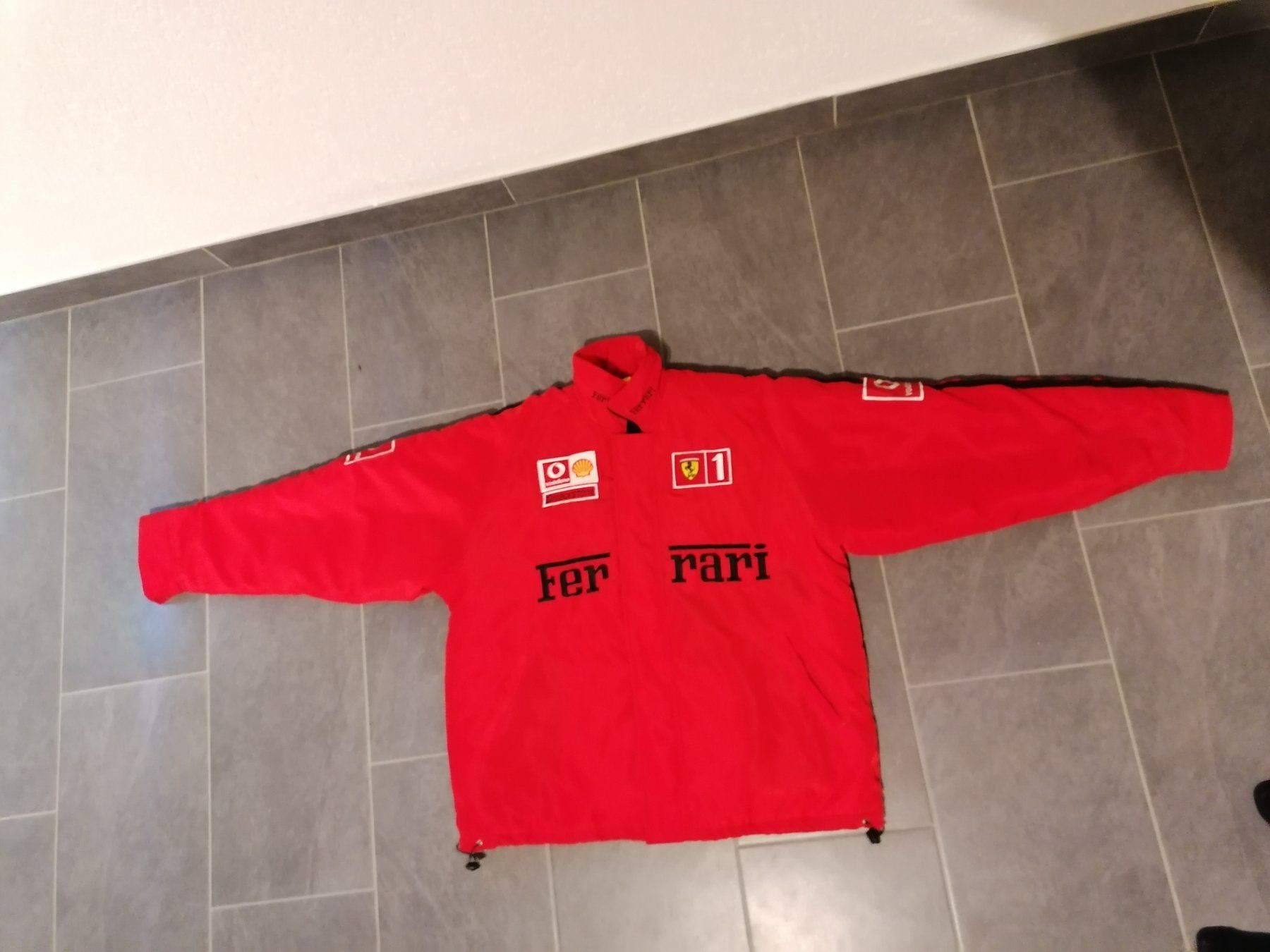 Vestes: Ferrari Jacke – D'occasion à Wünnewil par Susuki125gt 1