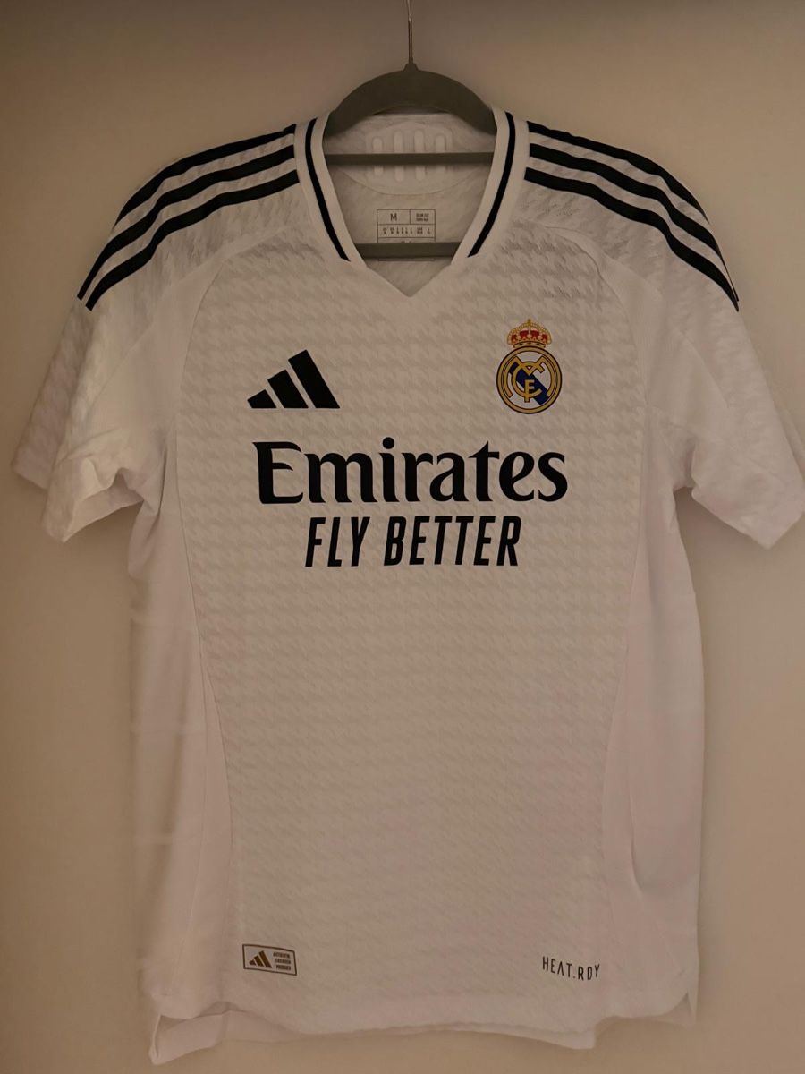 Real Madrid Canottiere & Pantaloni: Originales Real Madrid Match Trikot 24/25 – Nuovo e nell'imballaggio originale da Binningen venduto da dsh_zpw6