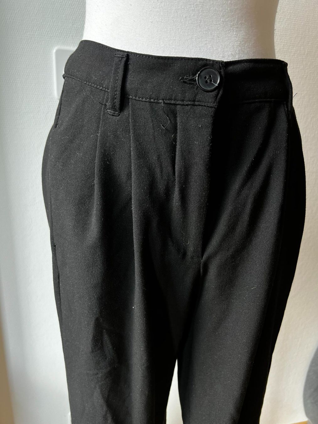Pantaloni: ✨Hose M /L✨ – Usato da Riehen venduto da edu_92w7