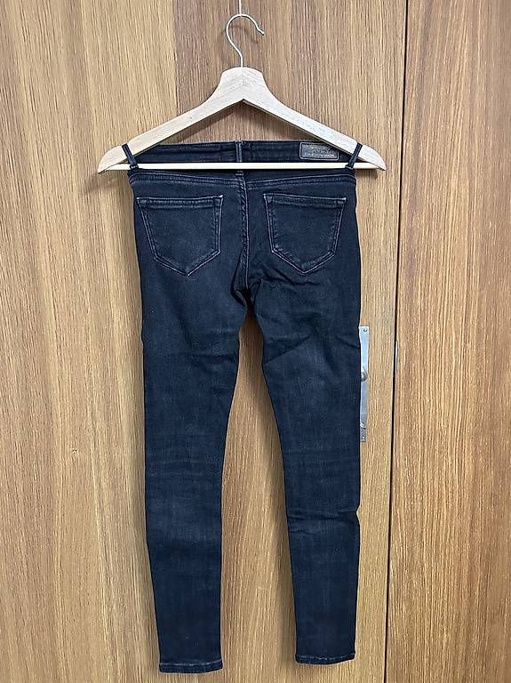 Only Pantaloni: schwarze Hose – Usato da Gais venduto da T_iziana 1