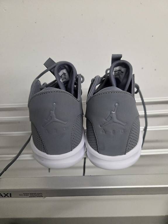 Jordan Scarpe da uomo: Nike Jordan First Class Herren Gr. 42 (NEU) – Nuovo (secondo la descrizione) da Rüfenacht BE venduto da Biancaro 3