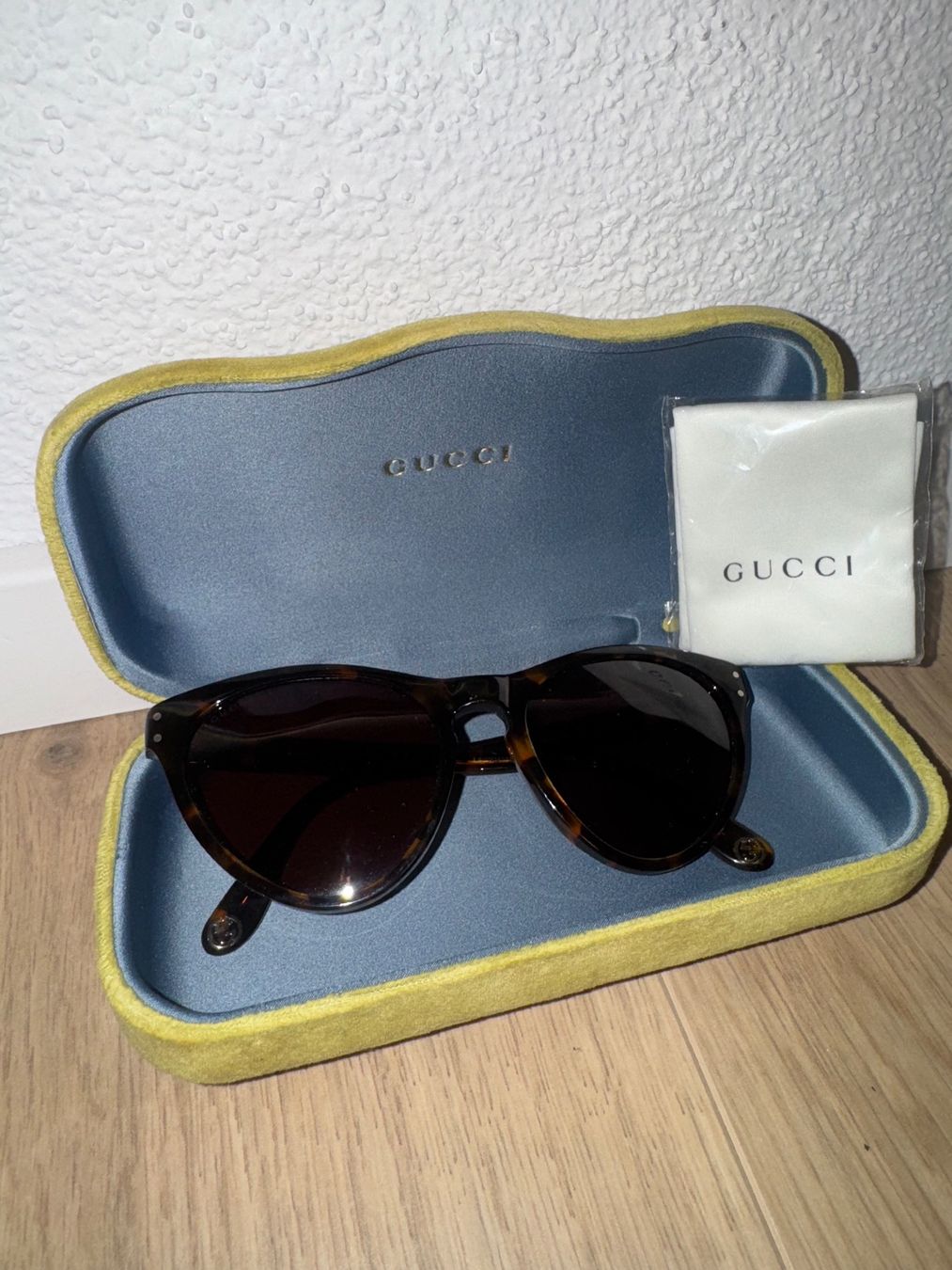 Gucci Occhiali & Lenti: Gucci Sonnenbrille – Nuovo (secondo la descrizione) da Rupperswil venduto da nes_qs52