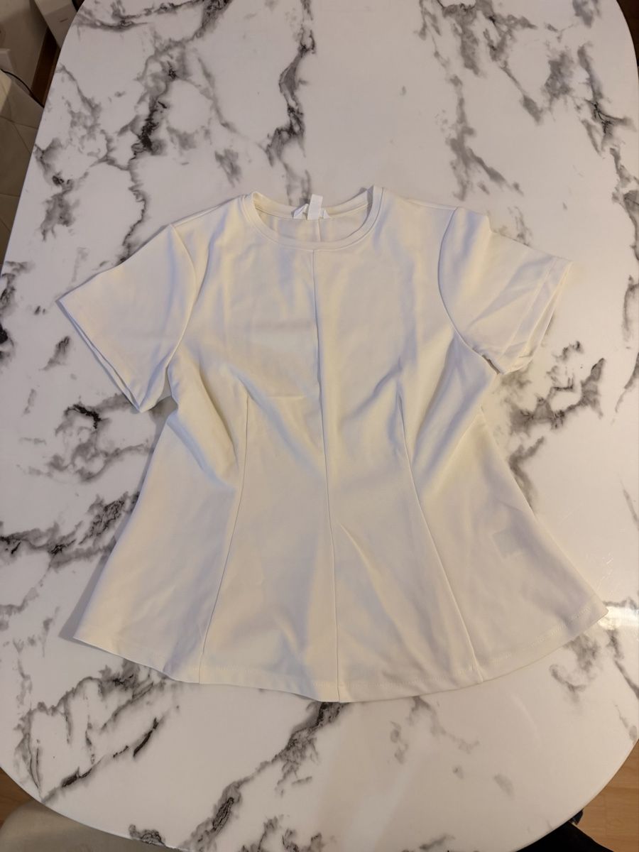 H&M T-shirts: Oberteile tailliert  – Neuf (Voir description) à St. Gallen par lio_75kd 2