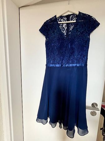 Schönes edles Kleid Damen