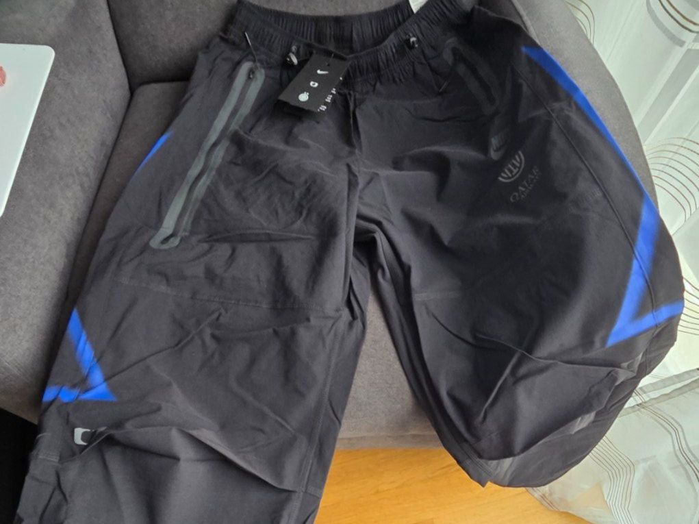 Nike Completi: Nike Inter Mailand woven tech oneblockdown.new.size s – Nuovo (secondo la descrizione) da Roggwil BE venduto da LowJoe 3