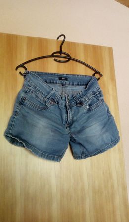 Short en jean bleu clair taille 38 - Idéal pour l'été!