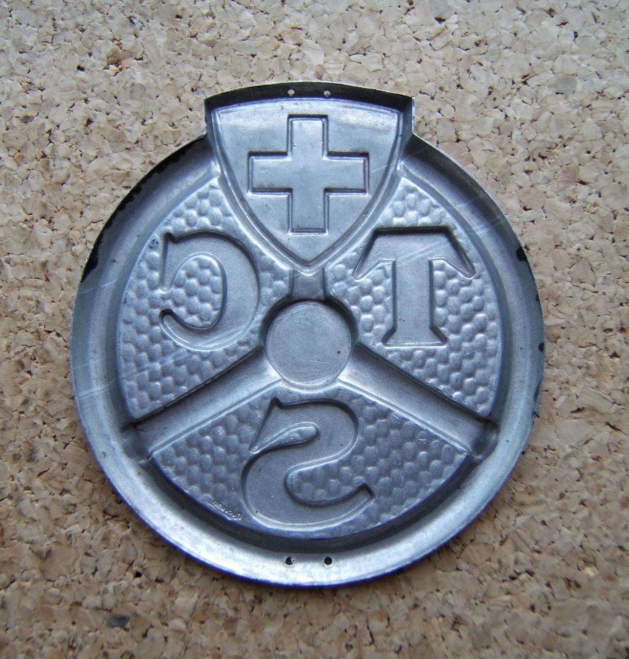 TCS Schilder: SCHÖNES, ALTES TCS EMBLEM – Gebraucht aus Brunnen von Nonne04 1