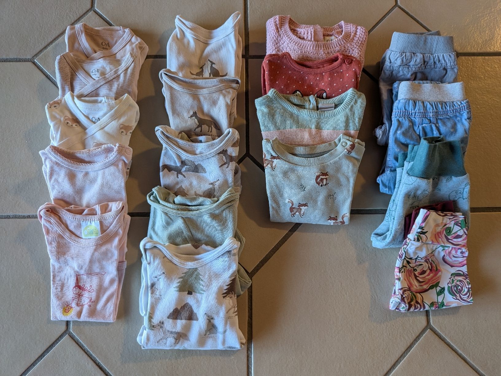 Kleiderpakete & -sets: Baby-Kleiderpaket, Grösse 62/68 – Gebraucht aus Riken AG von Roso87