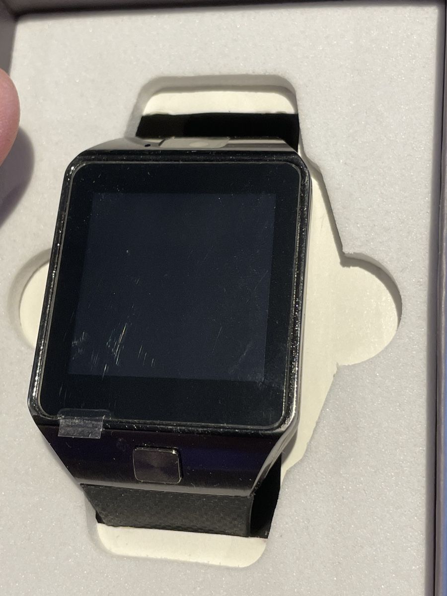 Smartwatch: Smartwatch DZ09 – Neuf avec emballage d'origine à Martigny-Croix par jen_t9fp 2