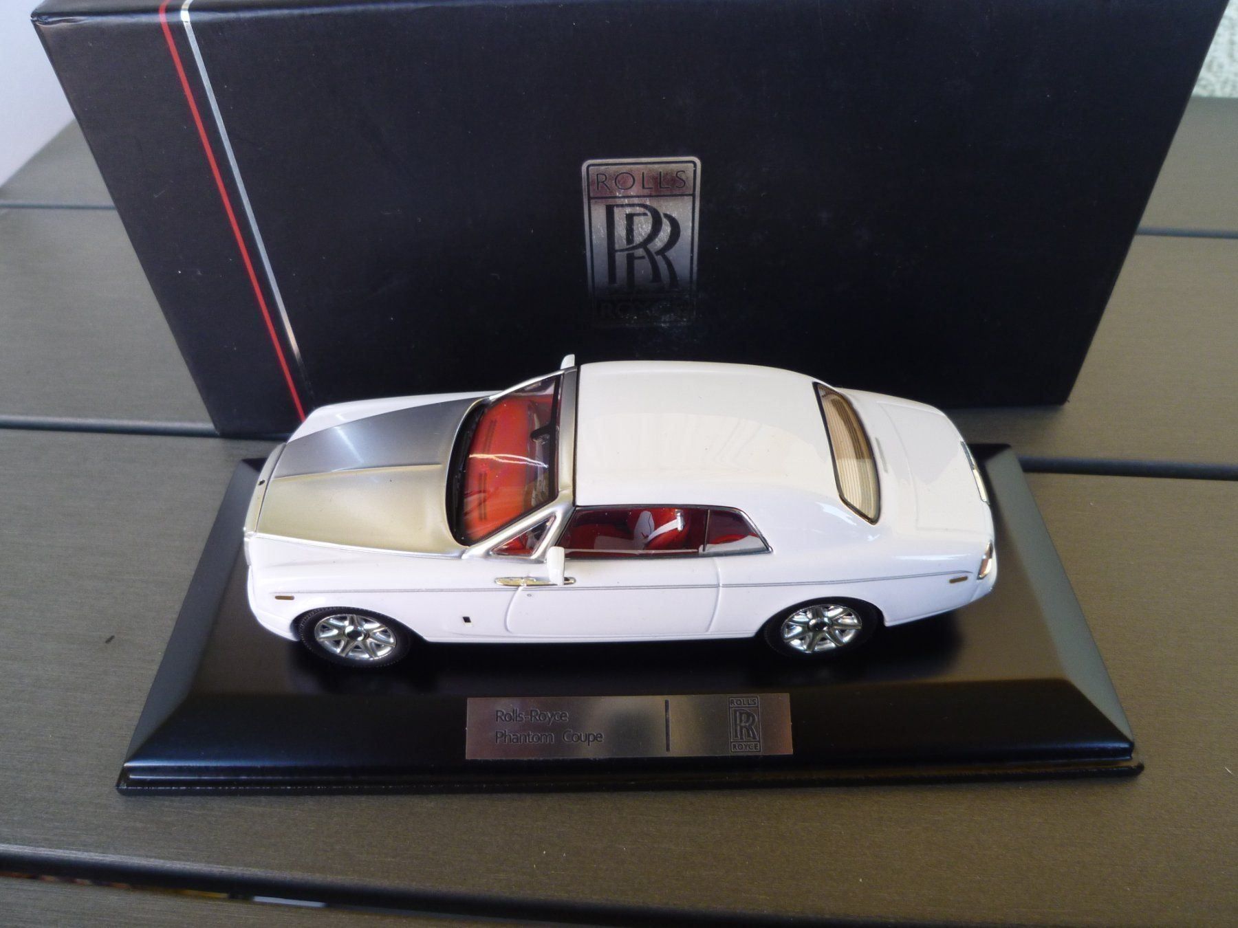 Rolls Royce Modellini d'auto: Rolls-Royce Phantom Coupè (2008) – Nuovo e nell'imballaggio originale da Flawil venduto da Imperiosud 5