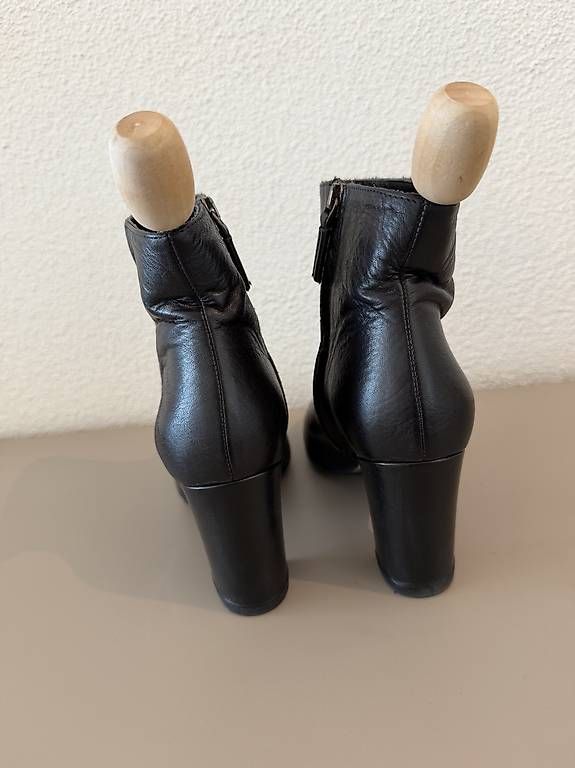 Scarpe da donna: Stiefelletten Leder Gr. 37 – Usato da Zürich venduto da hoiliaaa 2