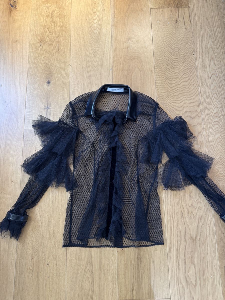 Chemisiers: PHILOSOPHY Size S Black Polyamide Mesh Button Up Blouse – Neuf (Voir description) à Clarens par Ian_calvin
