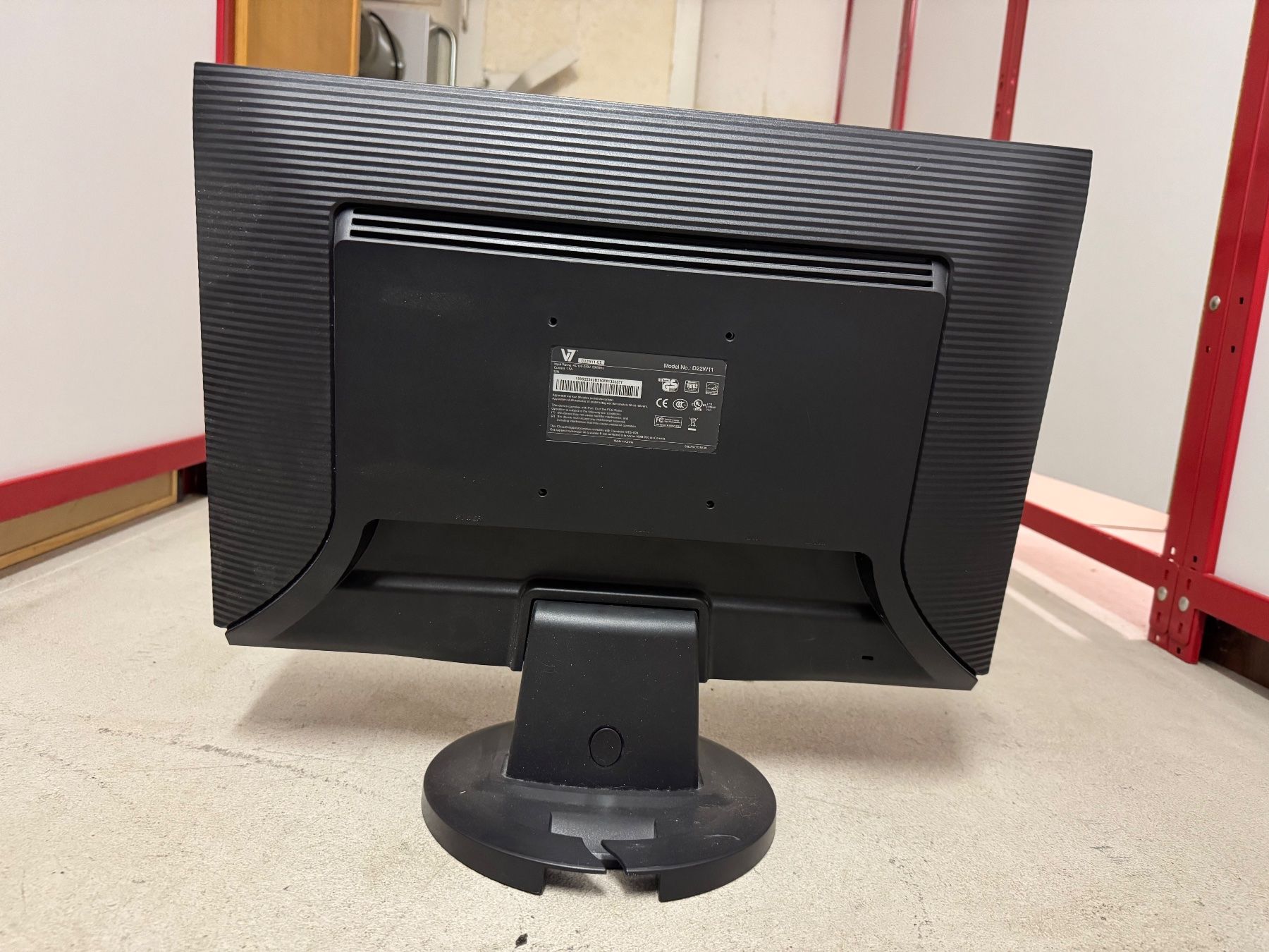 Ecrans: Monitor V7 D22W11 22 pollici – D'occasion à Ascona par yul_7z9w 1