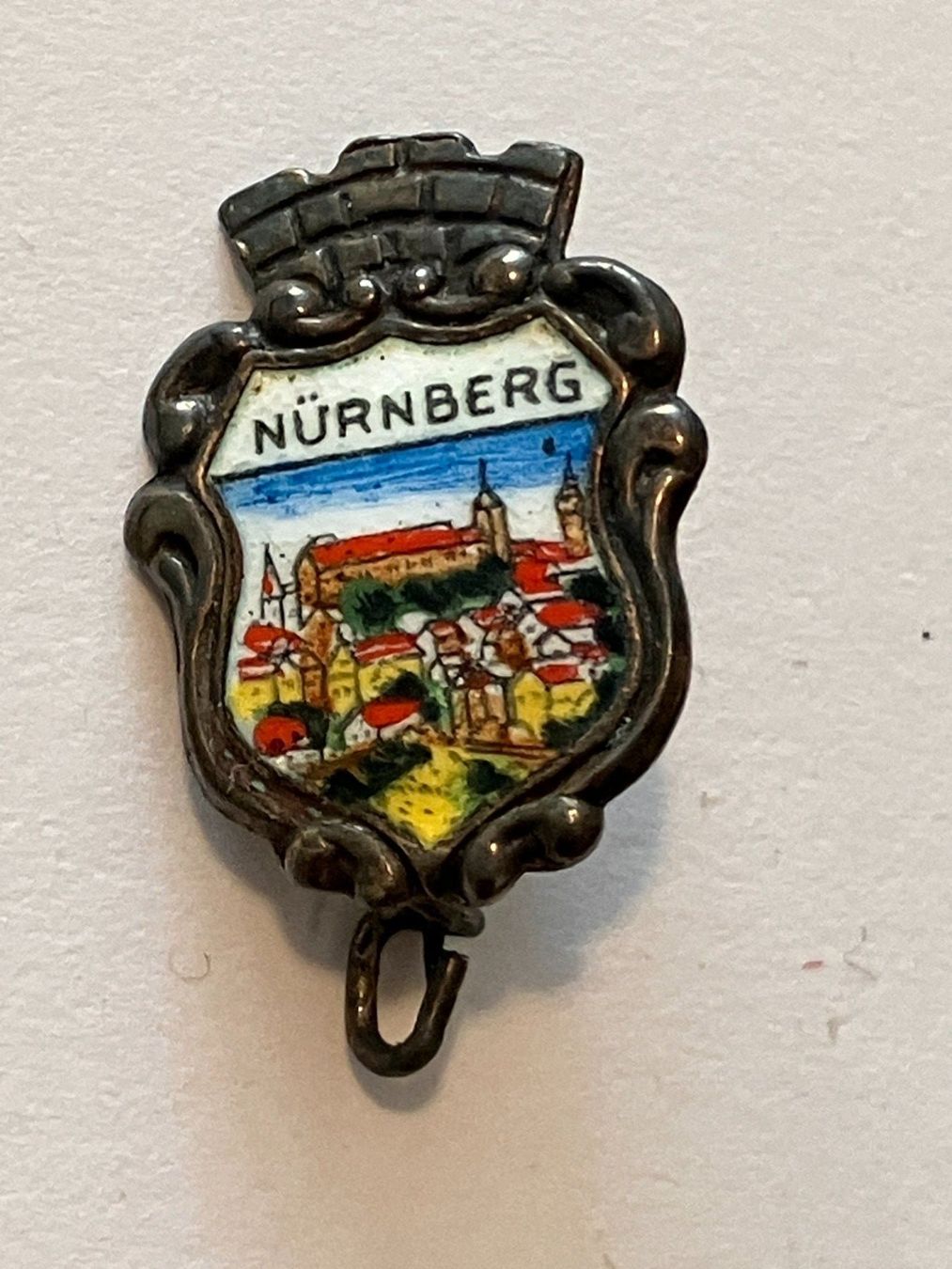 Placchette & Badge: 1 Anstecknadel Nürnberg – Usato da Basel venduto da djwwpp