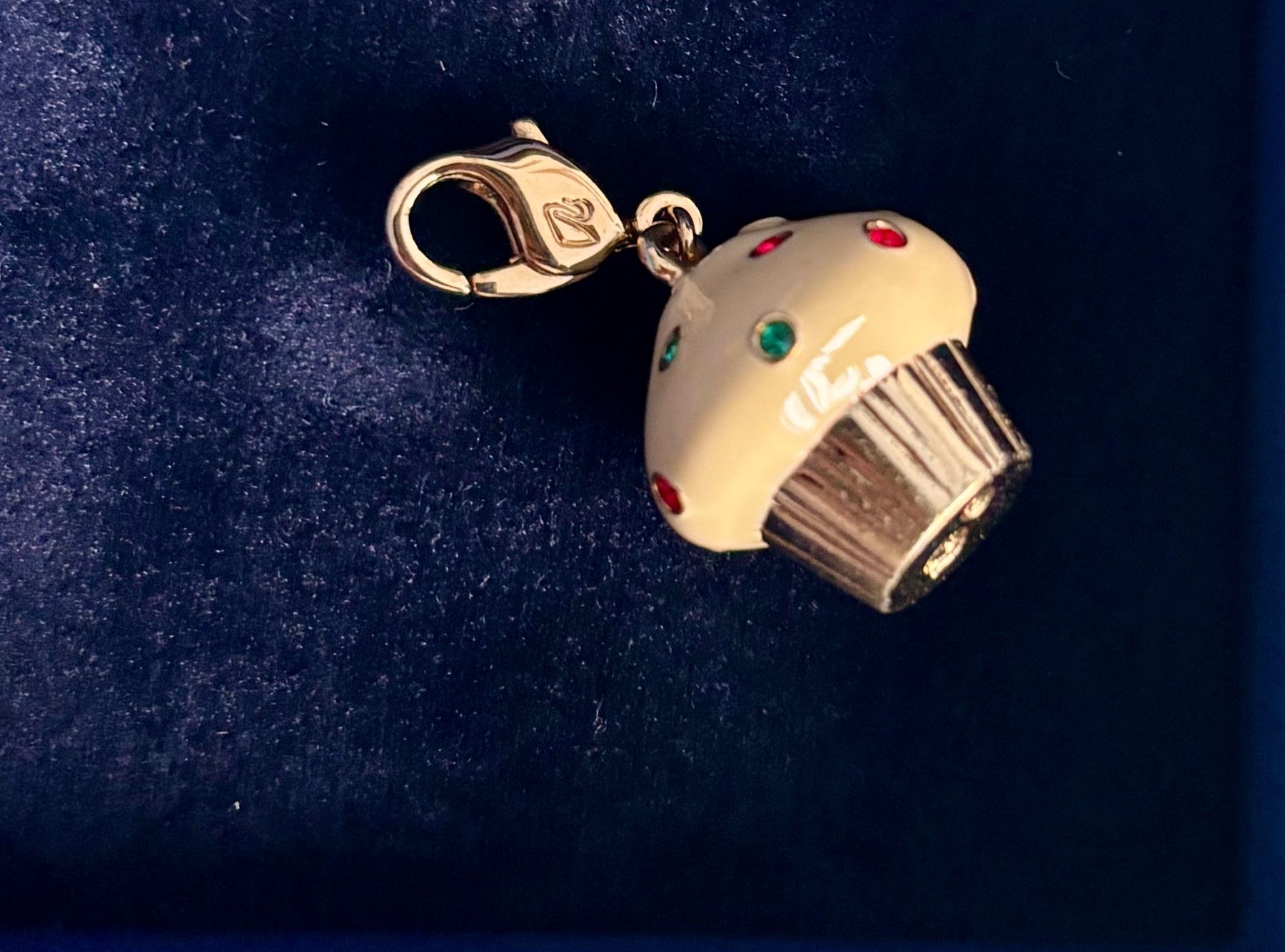 Swarovski Ciondoli: Swarovski Cupcake Anhänger mit Originalverpackung – Usato da Malters venduto da FaBeNa 1