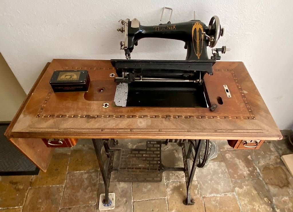 Nähmaschinen: Alte Phoenix Tretnähmaschine – Gebraucht aus Zollikon von LouisArmstrong 2