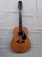 Yamaha FG 512