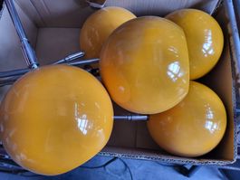 Lampe globe vintage jaune 1970er, dispo 5 éléments en lot.