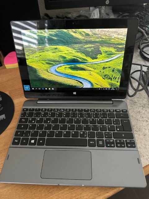 Acer Notebooks: Laptop Convertible Acer One S1002 mit Touchscreen – Gebraucht aus Brunnen von 23068
