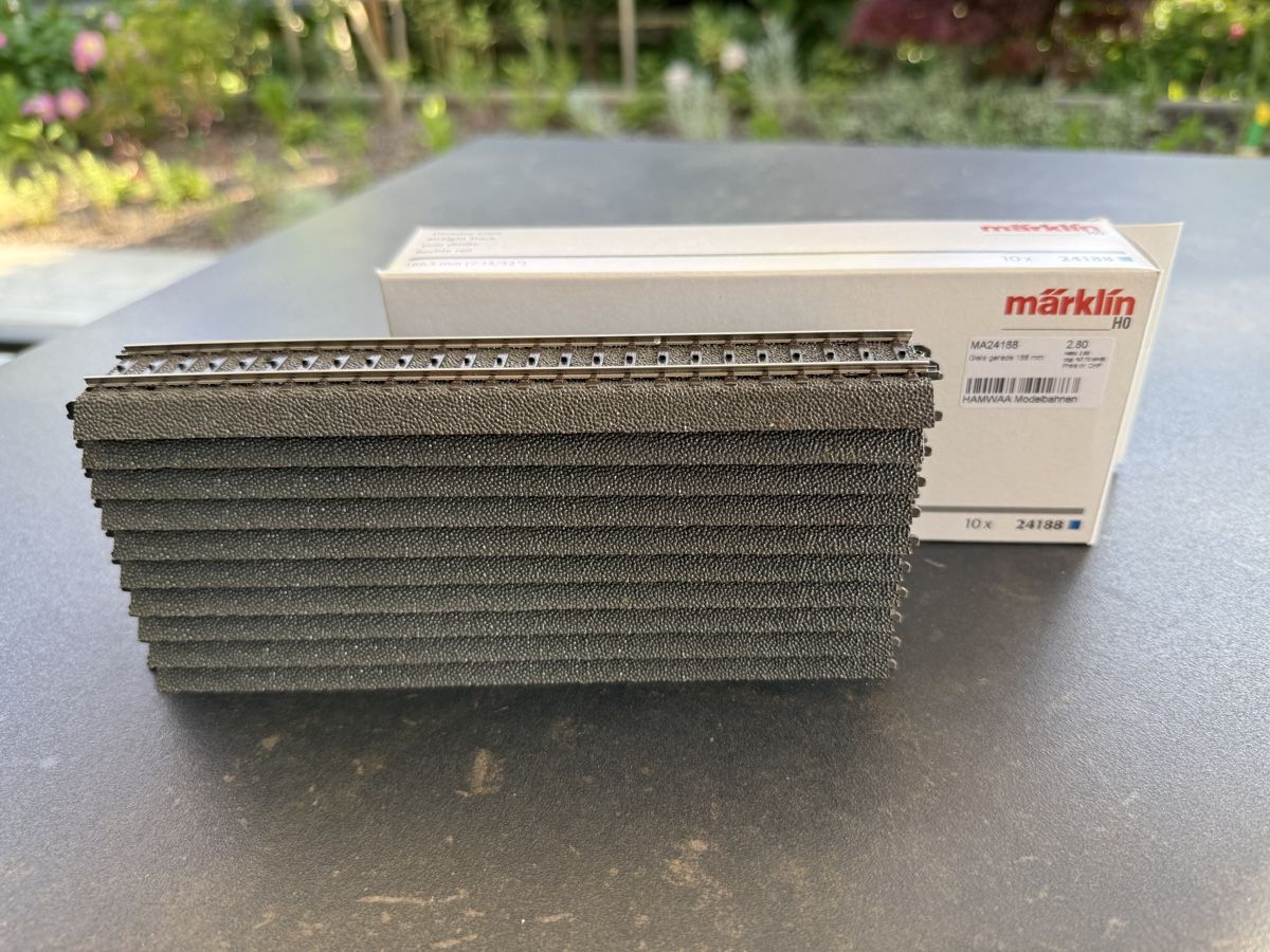 Märklin Modellini di ferrovie: MÄRKLIN 24188 C-Gleis 10Stk. – Usato da Seltisberg venduto da doosie_ch 1
