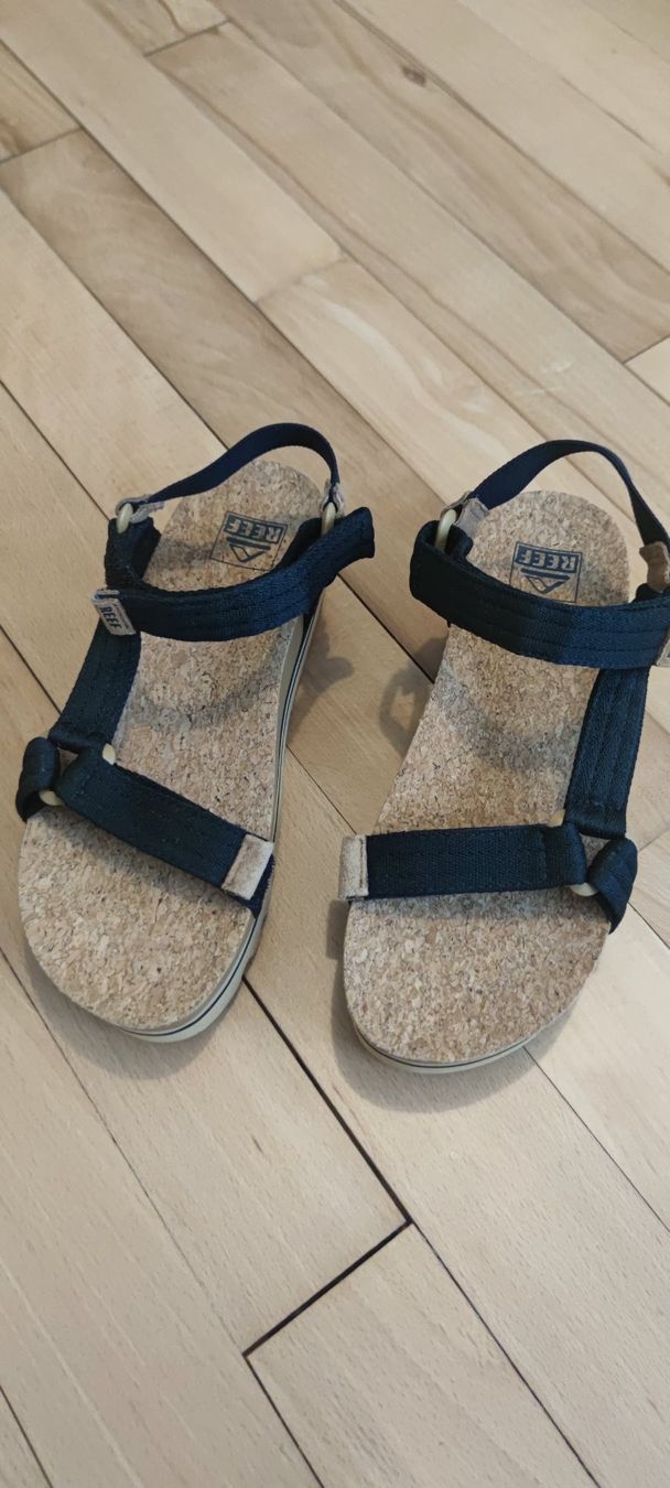 Scarpe da donna: Reef Sandalen Gr.  37.5 – Usato da Olten venduto da Meae