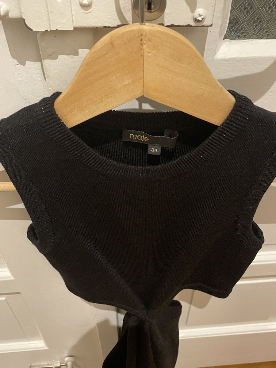 Maje Kleider: Kurzarmiges geripptes Strickkleid mit freier Taille – Gebraucht aus Zürich von ari_s52l 1