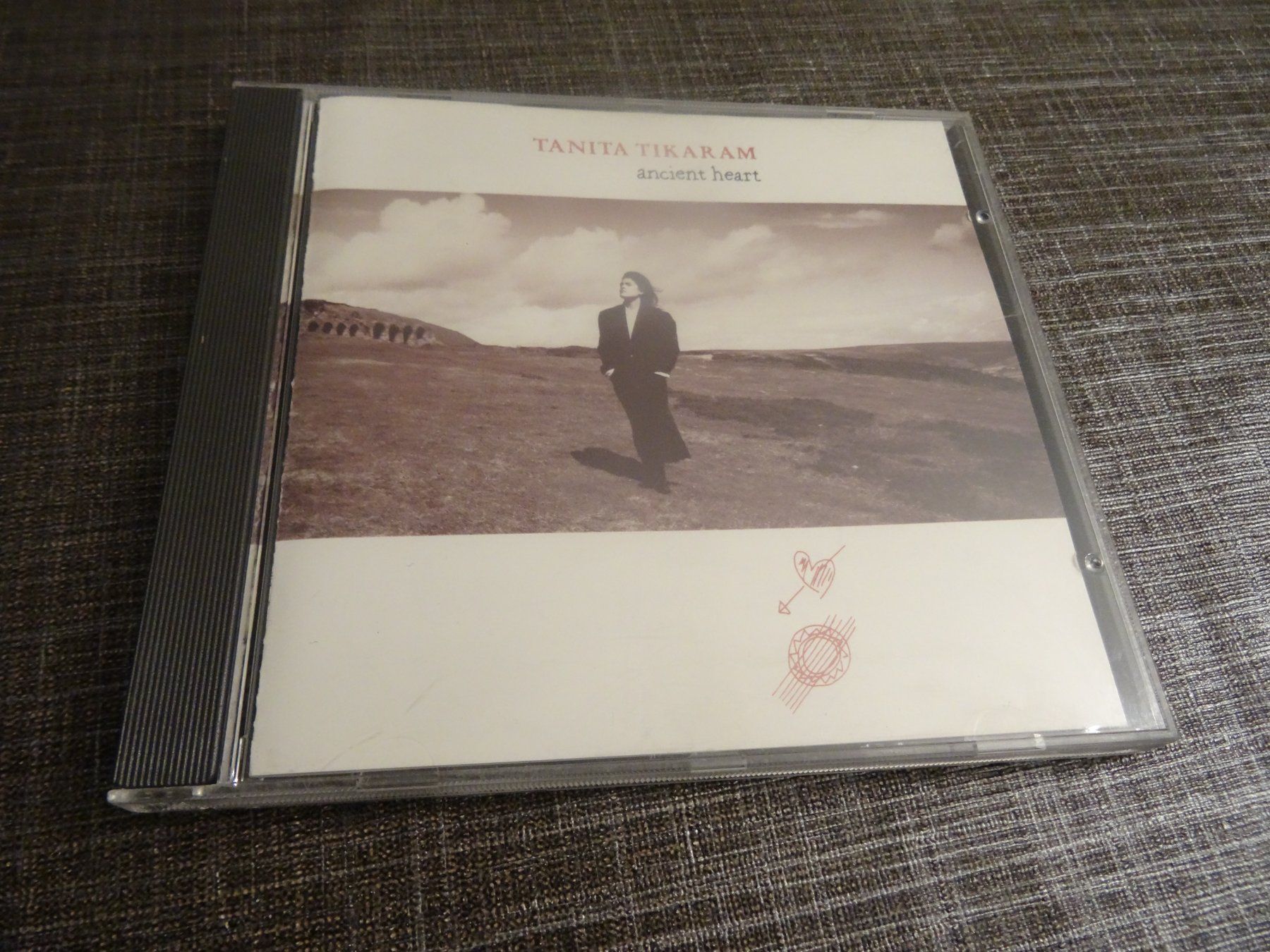 CD: Tanita Tikaram - Ancient Heart CD – Usato da Olten venduto da Disc-Ausverkauf
