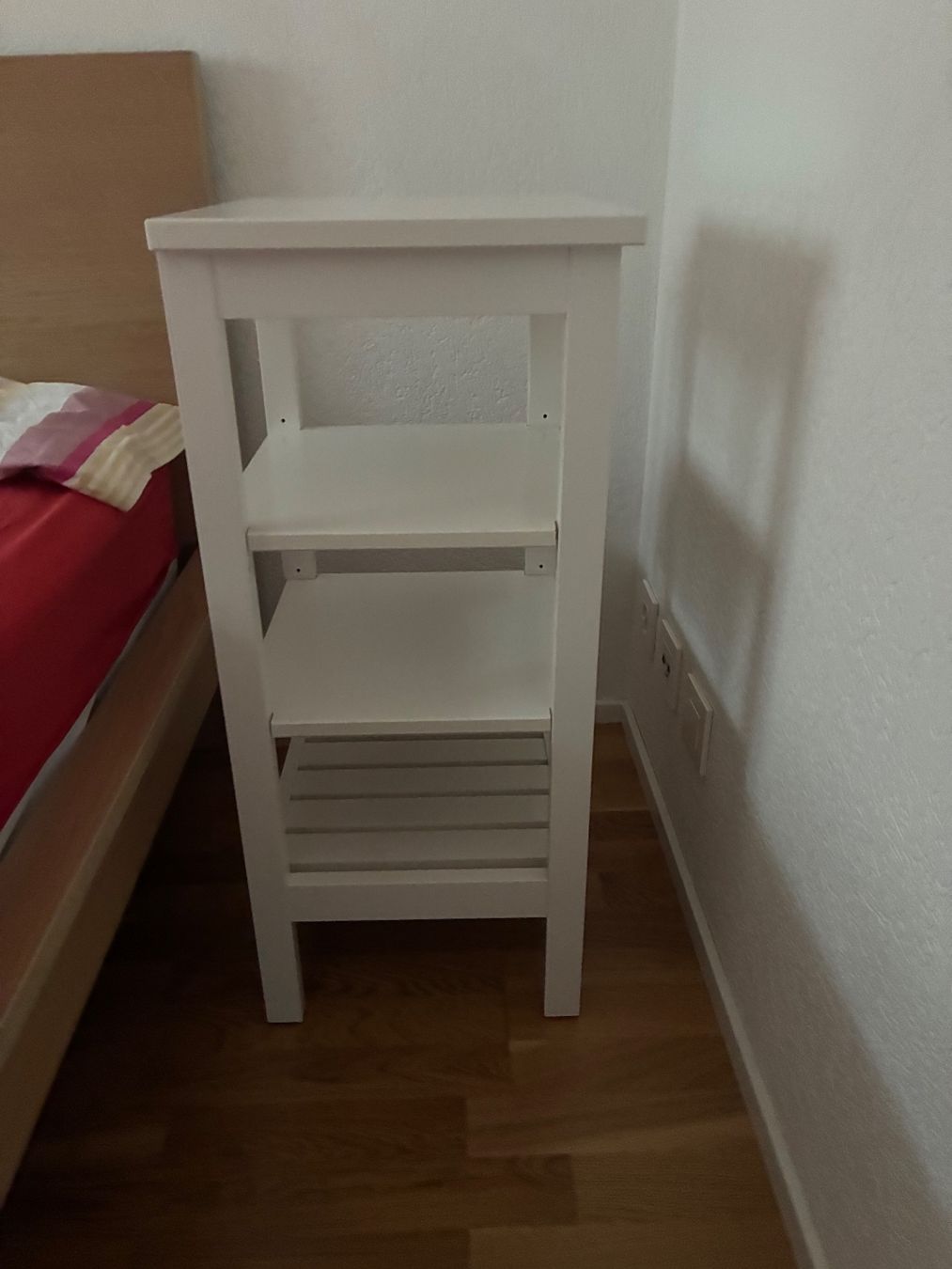 Ikea Scaffali: petit meuble à 4 étagères en bois – Usato da Neuchâtel venduto da RitaLaura