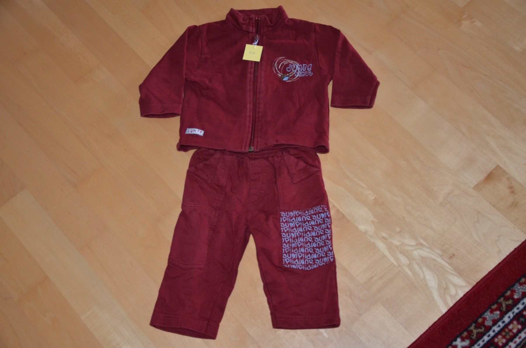 Lotti di vestiti: Traineranzug, Gr. 74 (B098) – Usato da Schmitten FR venduto da giba11