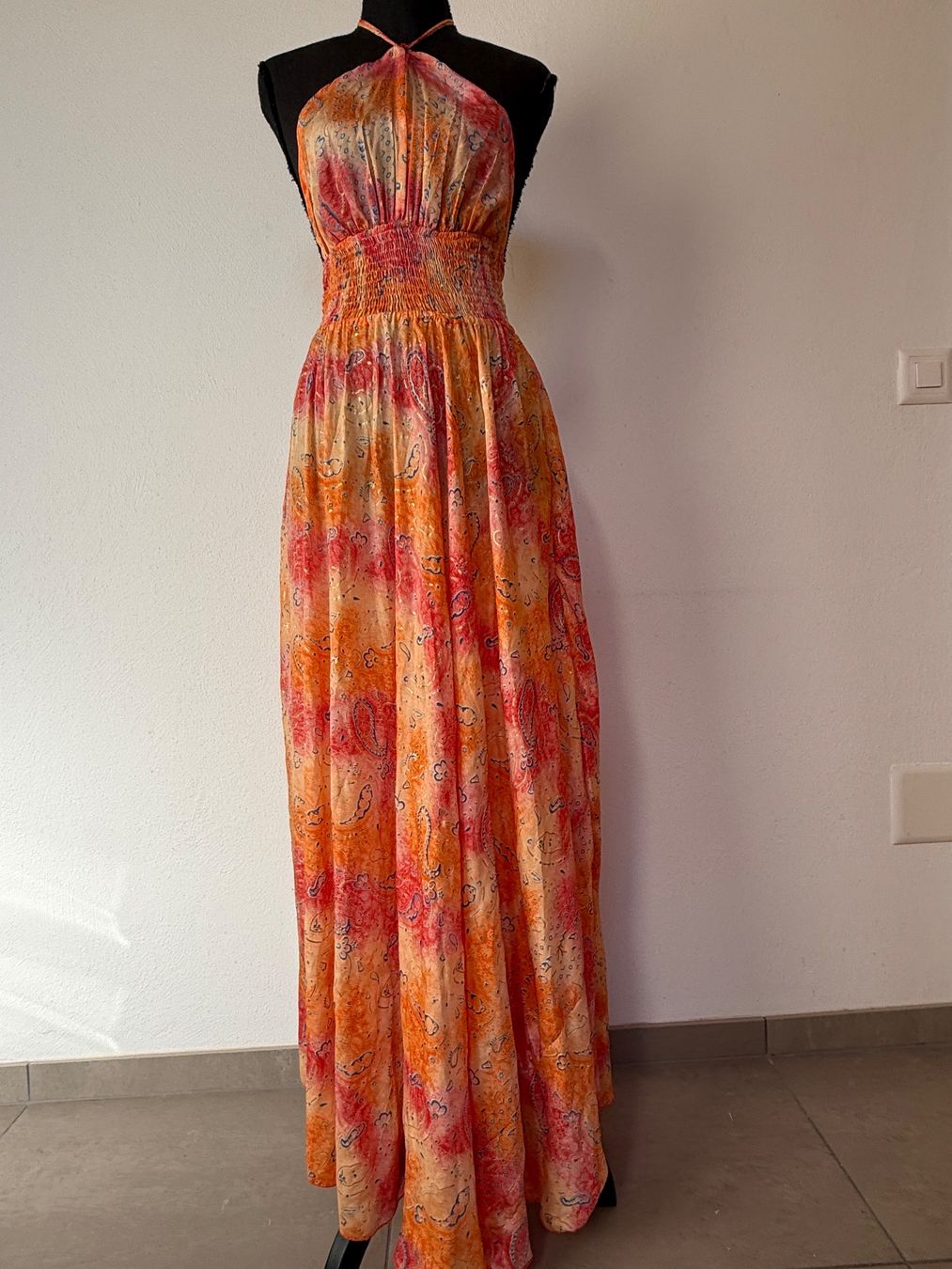 Vestiti: Boho Neckholdermaxikleid in Seidenoptik – Nuovo (secondo la descrizione) da Sigriswil venduto da ck56