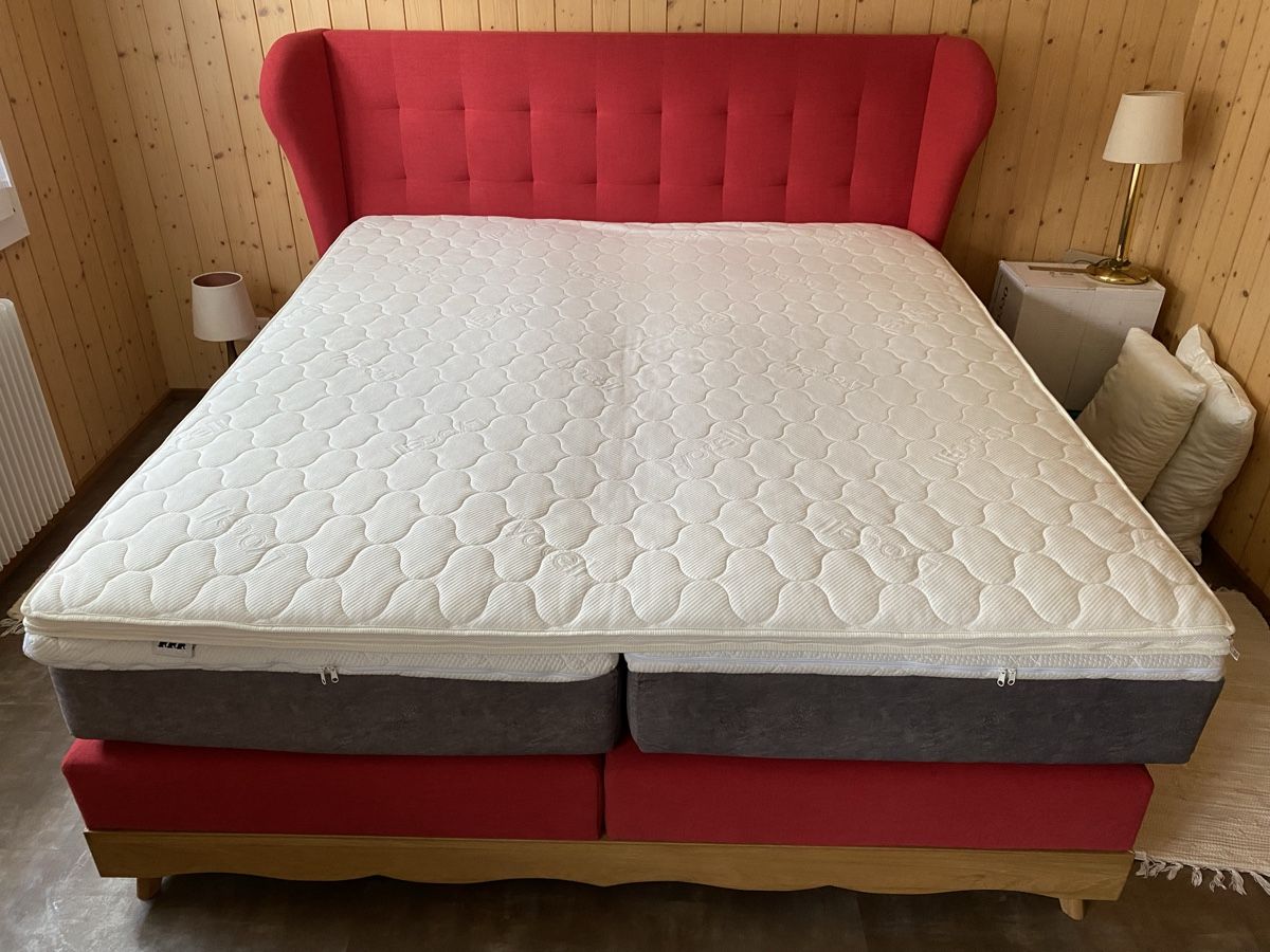 Lits: Selten gebrauchtes Boxspringbett rot 180x200 cm – Neuf (Voir description) à Merligen par shalimar64 5