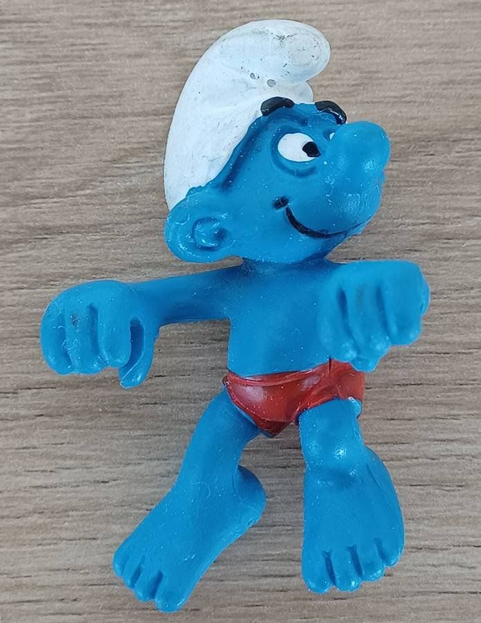 Schleich Figuren: Schlumpf - Windsurfer - Schleich PEYO 1980 – Defekt aus Walenstadt von Numis68