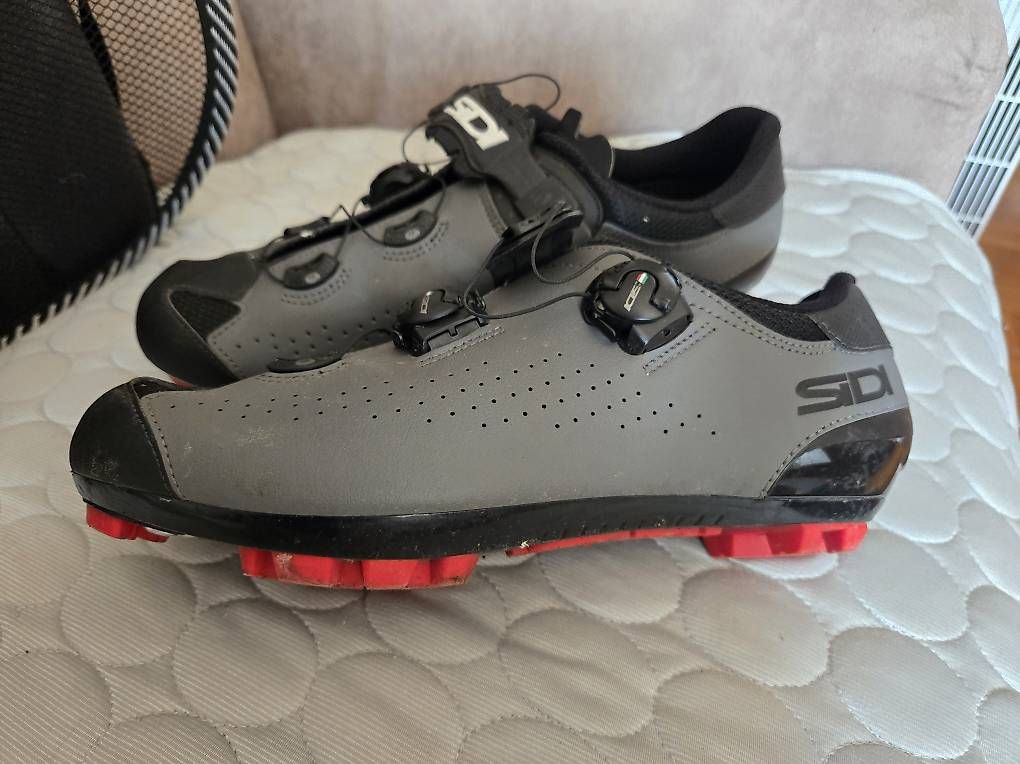 Herrenschuhe: Chaussures vtt – Gebraucht aus Boudry von ale_r5jn
