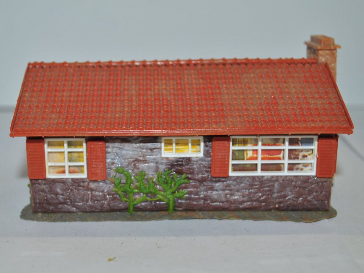 Faller Modelleisenbahnen: Faller Wohnhaus (FSZ041) – Gebraucht aus Aarwangen von Bahnsupport 2