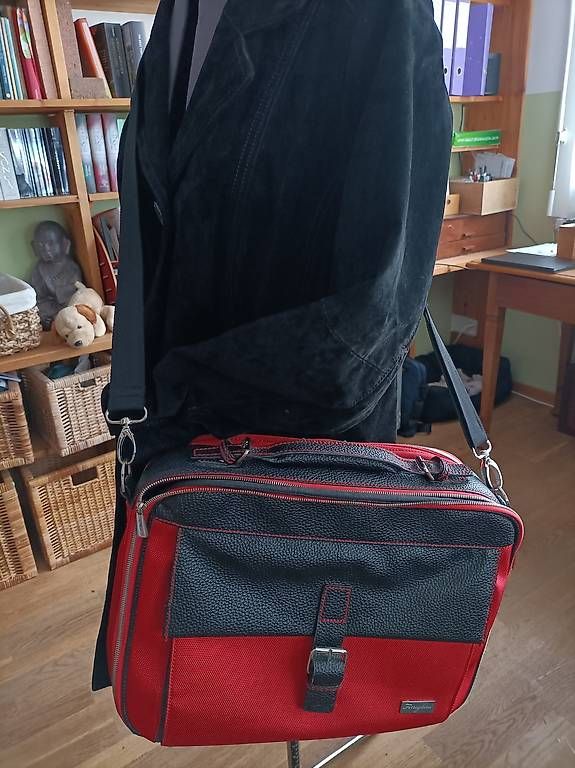 Valises & Sacs: Laptoptasche Reise – D'occasion à Zug par Sabina0 1
