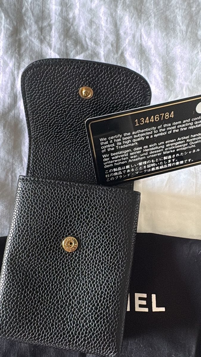 Chanel Altri Prodotti per fumatori: Étui à cigarette Chanel  – Usato da Montreux venduto da princessleia 2