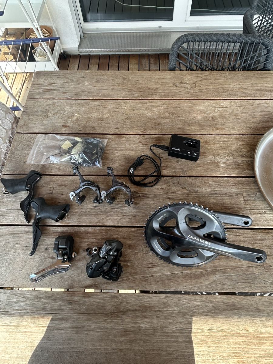 Ultegra Pezzi di ricambio: Shimano Ultegra Kurbelgarnitur mit Komponenten – Usato da Igis venduto da gia_d5j7
