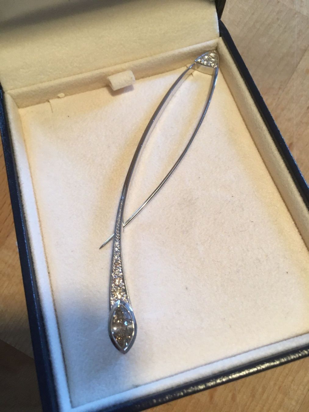 Broschen & Nadeln: Weissgold Brosche 18 Karat – Neu (gemäss Beschreibung) aus Däniken SO von Sonjab0 1