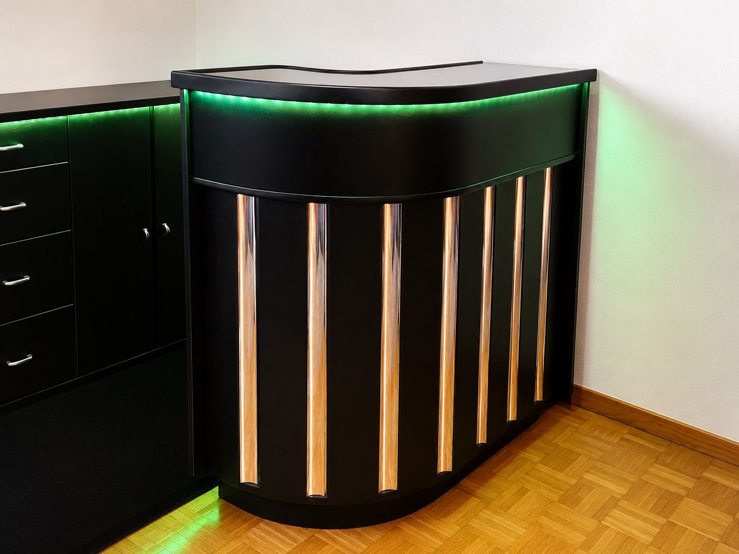 Allestimento di negozi e stand fieristici: Vintage Bar – Usato da Diessenhofen venduto da inakressebuch 3