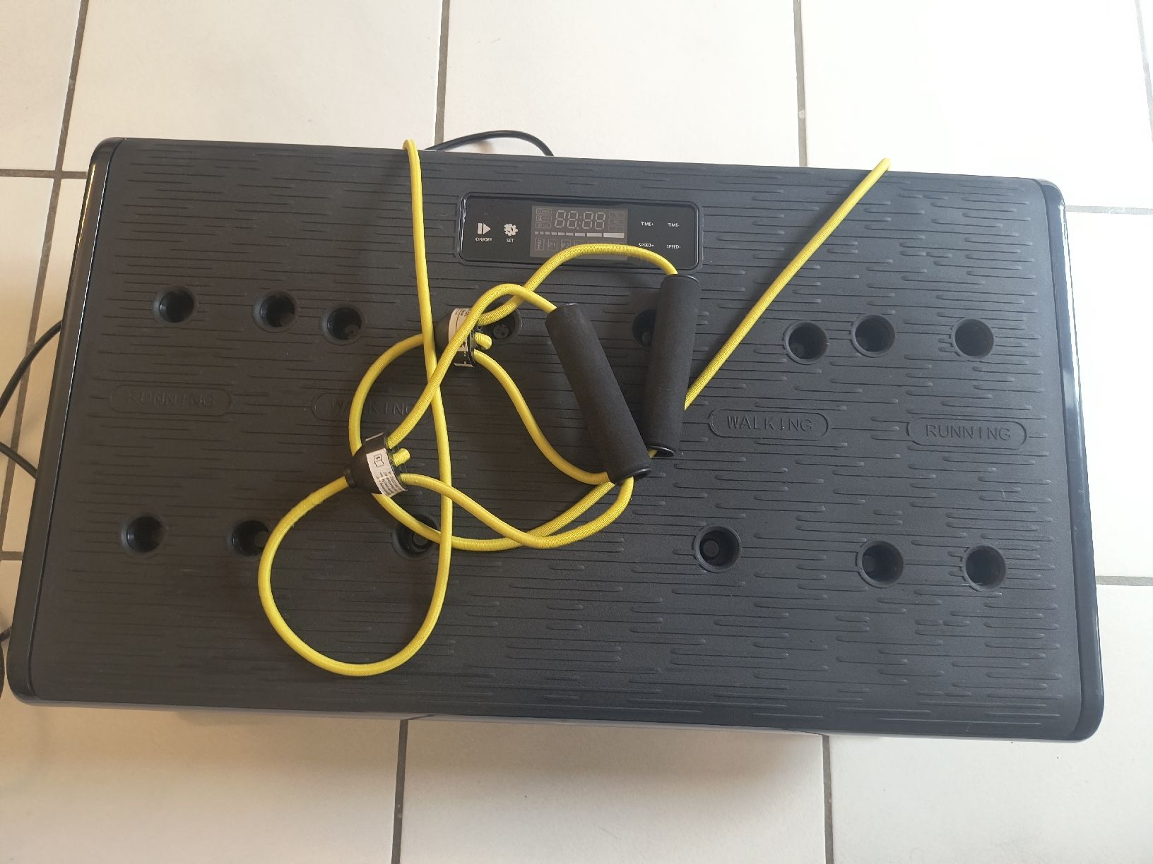 Vélos d'appartement: Crane Vibrationsplatte – Neuf (Voir description) à Rudolfstetten par mirjamh70 4