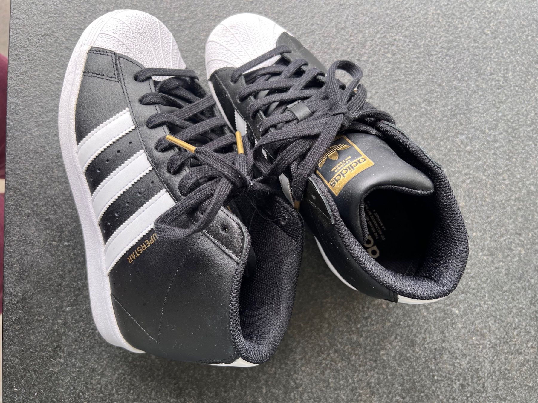 Adidas Chaussures femmes: Basket Adidas Superstar noir – D'occasion à Pully par sunaddict 2