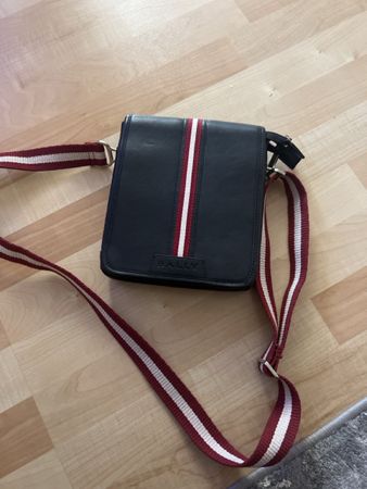 Bally Umhängetasche Leder schwarz sehr guten zustand