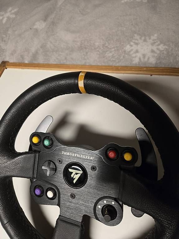 Thrustmaster Controller: Volant Thrustmaster TM leather 28GT – Usato da Poliez-le-Grand venduto da Lea_2wl5 4