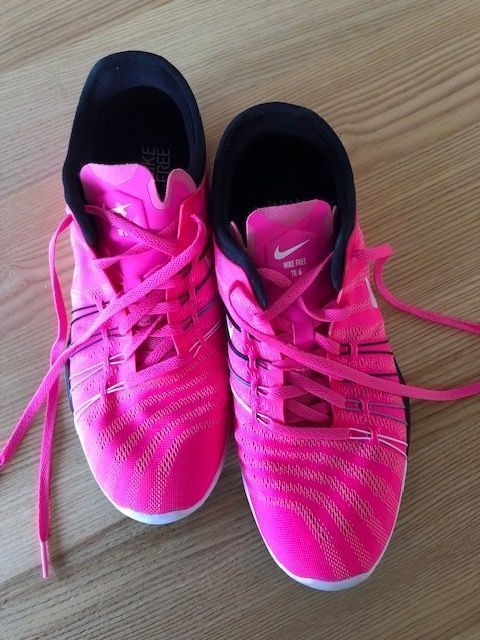 Nike Damenschuhe: FreeNike donna No.40 – Gebraucht aus Davesco-Soragno von dvf_7h6d 1