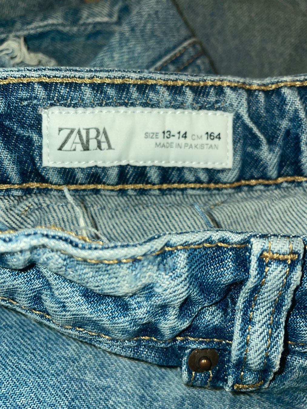 Zara Hosen: Zara Jeans – Gebraucht aus Fislisbach von arse 2