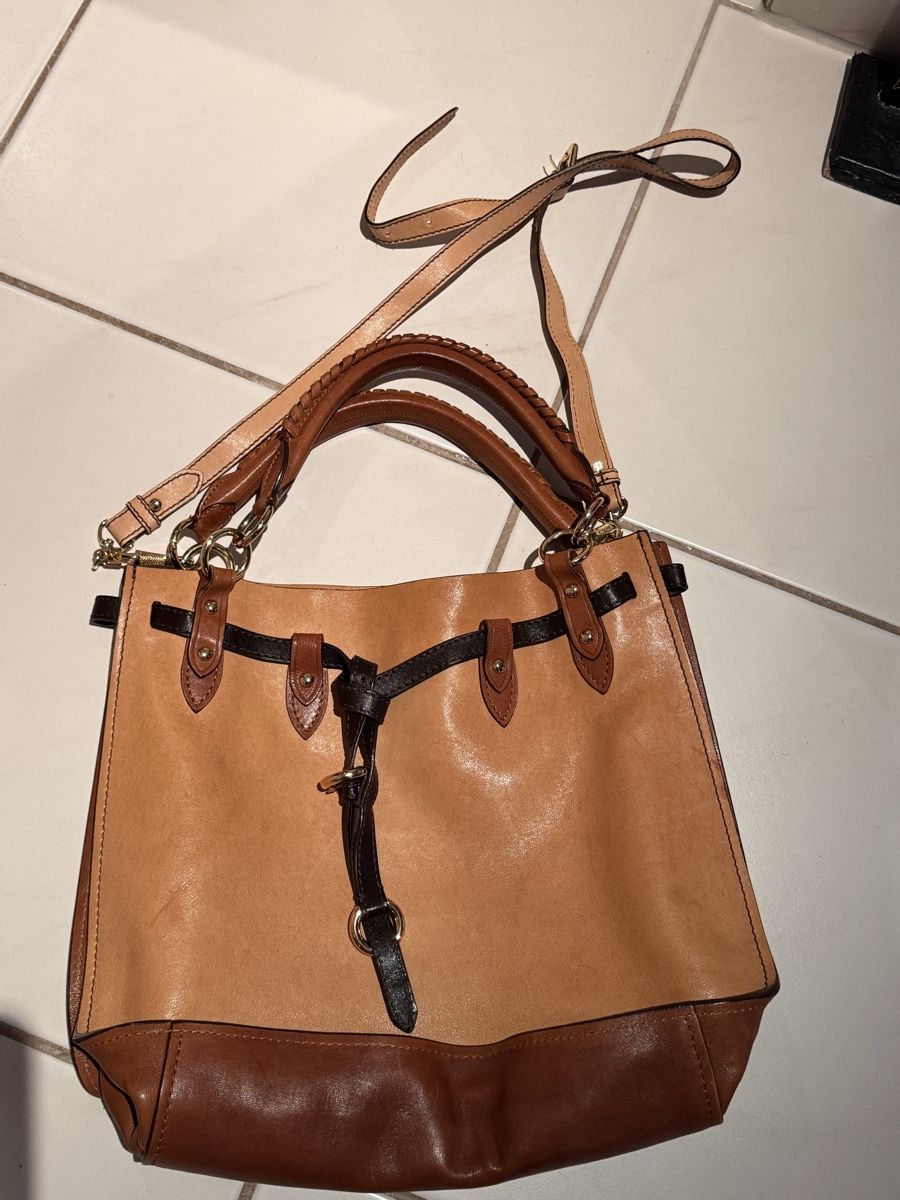 Miu Miu Taschen für Damen: Echte Miu Miu Ledertasche – Gebraucht aus Besenbüren von susanna33 1
