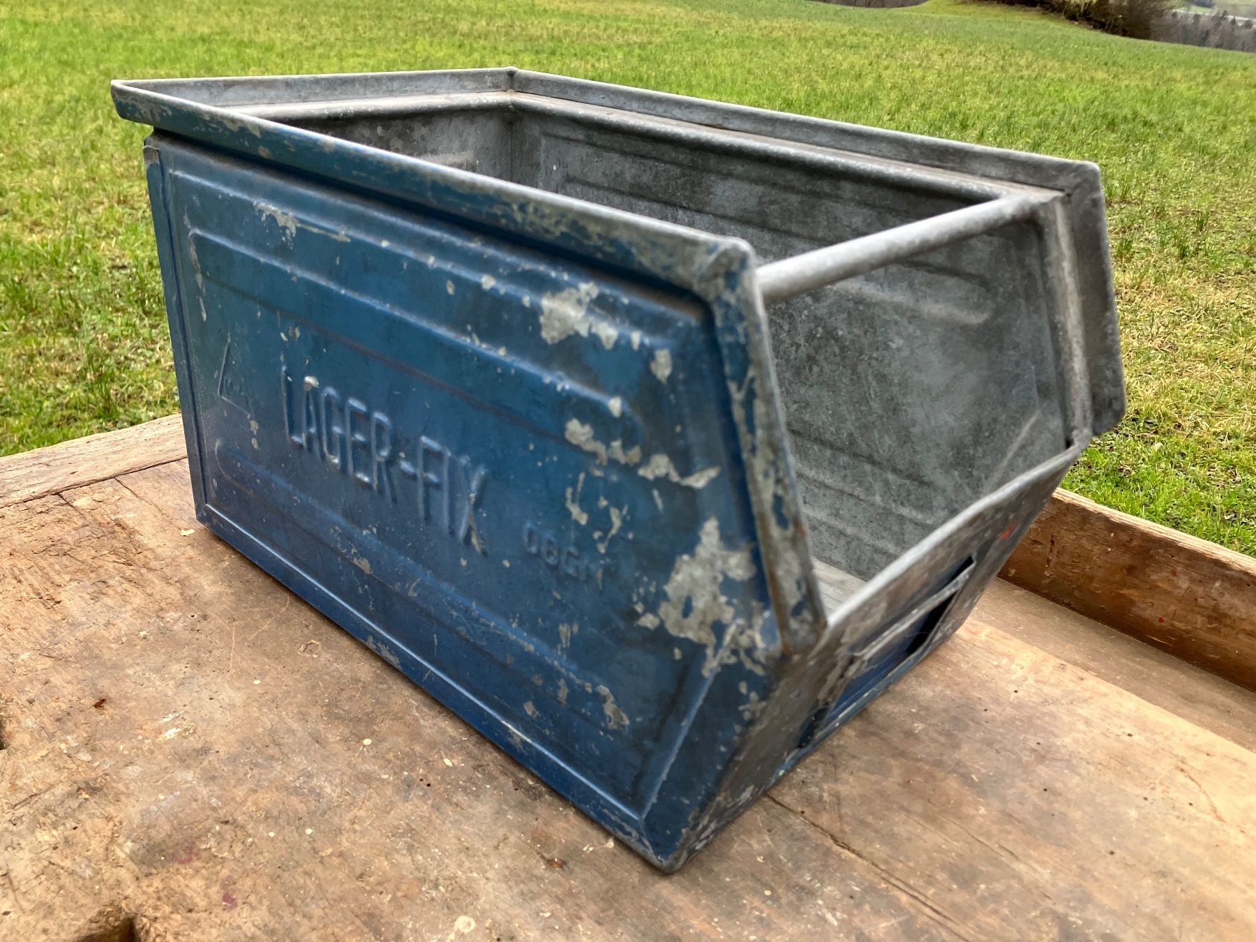 Casse di trasporto: Lagerbox Metall – Usato da Goldau venduto da Taburettli_Brocante